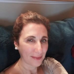 Meet your Posher, Fatima